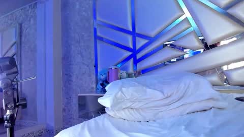 MIA 3 online show from February 26, 12:31 am