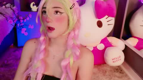   online show from April 10, 12:10 pm