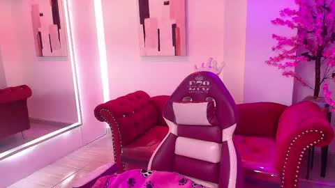 Miia  online show from April 21, 11:05 am