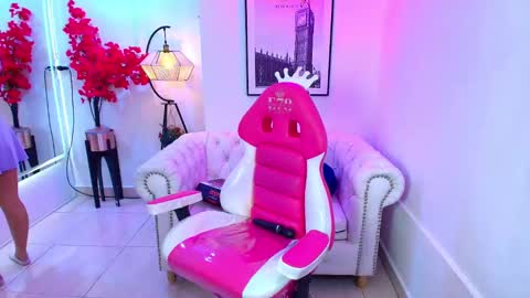 Snapshot of miia_bela chatting on November 8, 7:34 pm Miia online show from November 8, 7:34 pm