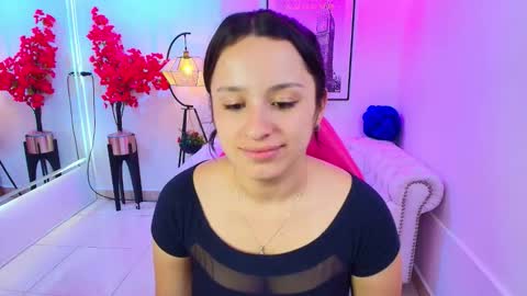 Snapshot of miia_bela chatting on November 15, 7:49 am Miia online show from November 15, 7:49 am