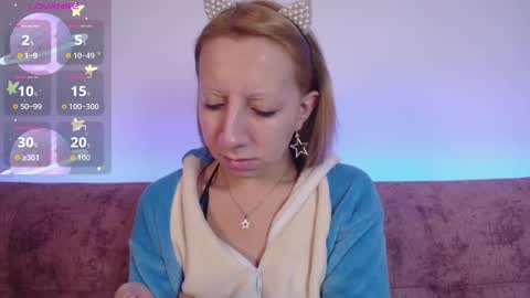 Snapshot of miiaa_doll chatting on October 28, 11:47 am MIIA online show from October 28, 11:47 am