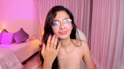 Snapshot of miiaa_evans chatting on January 14, 9:35 am Mia online show from January 14, 9:35 am