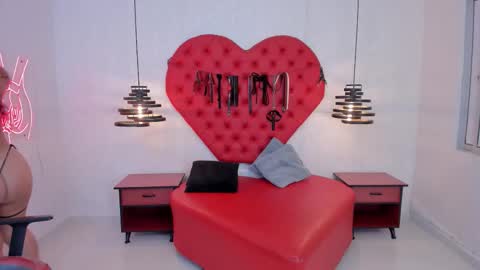 Miiaa Foxyy  online show from October 16, 3:51 am