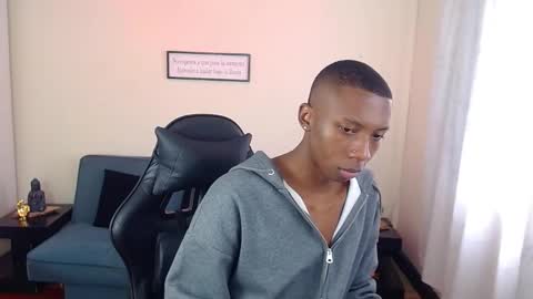 Snapshot of miiloo18 chatting on November 8, 4:51 pm Jordan online show from November 8, 4:51 pm