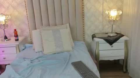 Snapshot of mika_doll chatting on February 20, 6:26 am mika doll online show from February 20, 6:26 am