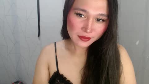 Hi im Avah online show from April 17, 8:23 pm