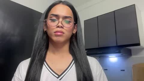 Snapshot of mika_pedersen chatting on September 13, 3:34 pm mika_pedersen online show from September 13, 3:34 pm