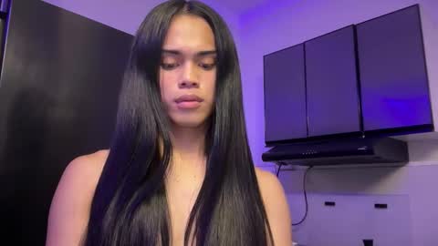 Snapshot of mika_pedersen chatting on October 6, 12:02 pm mika_pedersen online show from October 6, 12:02 pm