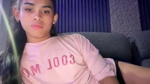 Snapshot of mika_pedersen chatting on November 4, 5:01 pm mika_pedersen online show from November 4, 5:01 pm