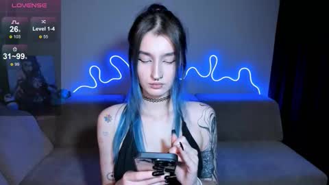 Snapshot of mika_reid chatting on September 15, 5:02 pm Mika online show from September 15, 5:02 pm