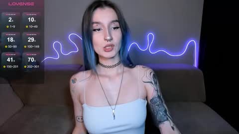 Snapshot of mika_reid chatting on September 17, 6:31 pm Mika online show from September 17, 6:31 pm