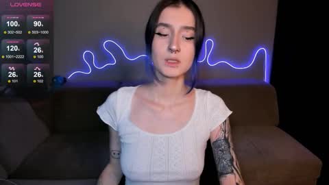 Snapshot of mika_reid chatting on September 22, 7:16 pm Mika online show from September 22, 7:16 pm