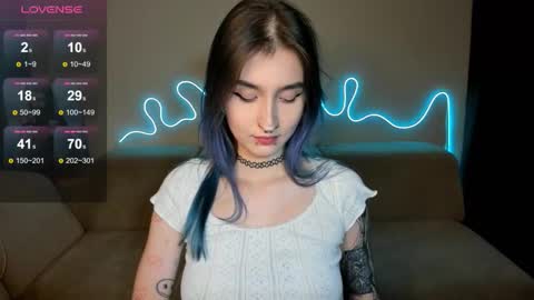 Snapshot of mika_reid chatting on October 5, 4:27 pm Mika online show from October 5, 4:27 pm