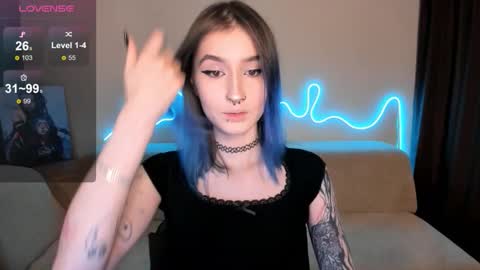 Snapshot of mika_reid chatting on October 13, 12:27 pm Mika online show from October 13, 12:27 pm