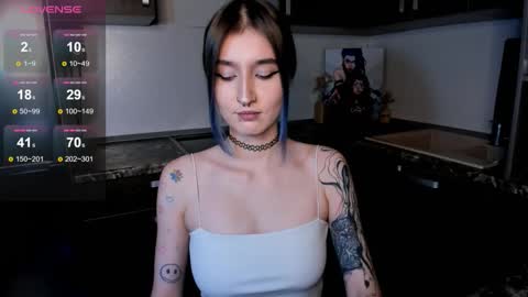 Snapshot of mika_reid chatting on October 19, 6:19 pm Mika online show from October 19, 6:19 pm