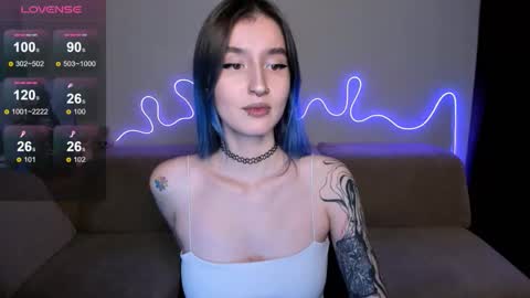 Snapshot of mika_reid chatting on November 6, 12:28 pm Mika online show from November 6, 12:28 pm