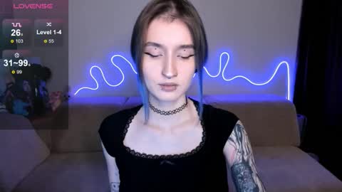 Snapshot of mika_reid chatting on November 16, 10:32 am Mika online show from November 16, 10:32 am