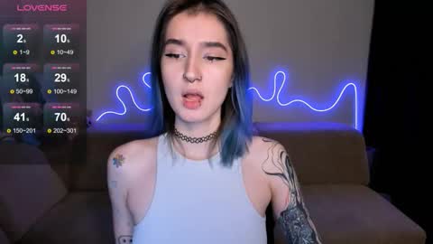 Snapshot of mika_reid chatting on November 19, 8:58 am Mika online show from November 19, 8:58 am