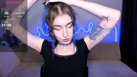 Snapshot of mika_reid chatting on November 29, 3:37 pm Mika online show from November 29, 3:37 pm