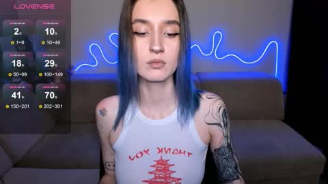 Snapshot of mika_reid chatting on December 3, 7:56 pm Mika online show from December 3, 7:56 pm