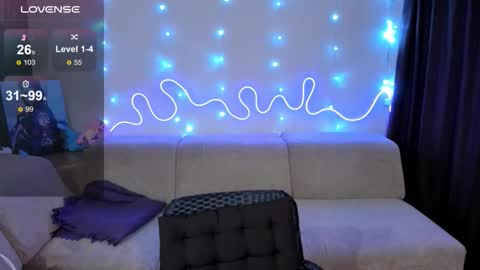 Snapshot of mika_reid chatting on December 21, 4:36 pm Mika online show from December 21, 4:36 pm