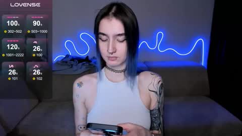 Snapshot of mika_reid chatting on January 16, 5:50 pm Mika online show from January 16, 5:50 pm