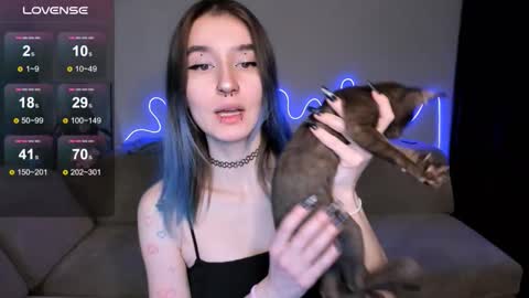 Snapshot of mika_reid chatting on January 19, 11:58 am Mika online show from January 19, 11:58 am