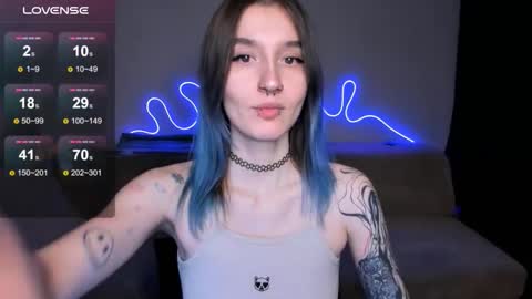 Snapshot of mika_reid chatting on February 8, 1:42 am Mika online show from February 8, 1:42 am