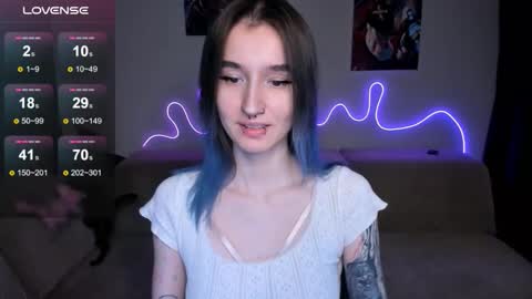 Snapshot of mika_reid chatting on February 26, 10:47 am Mika online show from February 26, 10:47 am