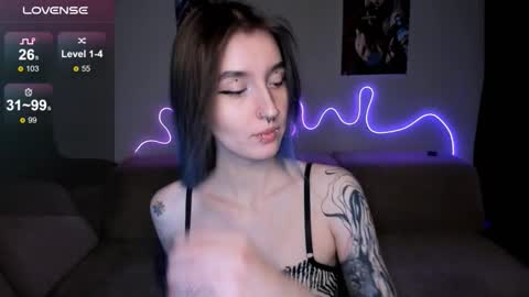 Snapshot of mika_reid chatting on February 27, 11:10 am Mika online show from February 27, 11:10 am