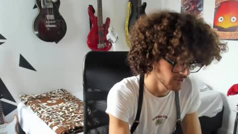 mikaelrizzzo online show from October 4, 3:43 pm