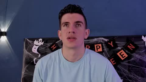 Snapshot of mikaelslow chatting on October 26, 3:56 am mikael online show from October 26, 3:56 am