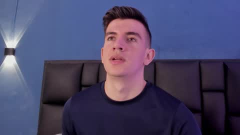 Snapshot of mikaelslow chatting on November 8, 5:07 am mikael online show from November 8, 5:07 am