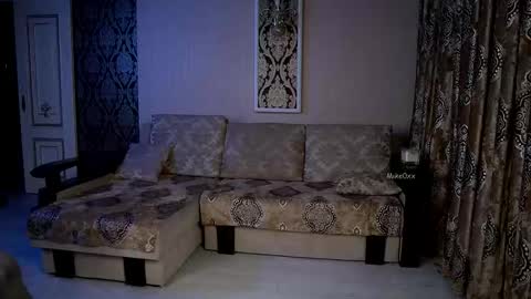 mike0xx online show from December 3, 4:42 am