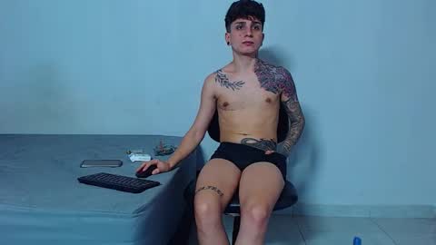 Mike IMDEPENDIENT MODEL online show from December 23, 5:05 am