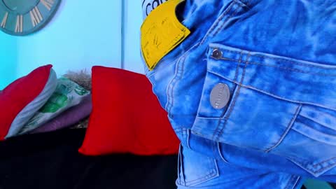 Snapshot of mike_0233 chatting on December 15, 10:18 am Mike 0233 online show from December 15, 10:18 am