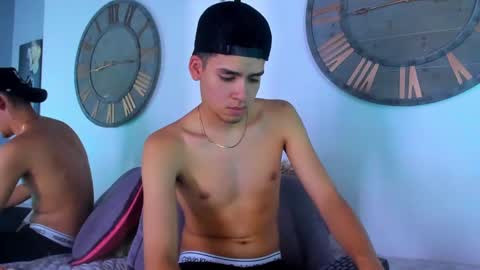 Snapshot of mike_0233 chatting on December 29, 9:17 am Mike 0233 online show from December 29, 9:17 am