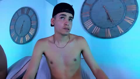 Snapshot of mike_0233 chatting on January 5, 7:49 am Mike 0233 online show from January 5, 7:49 am