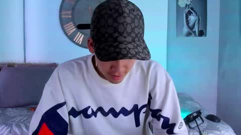 Snapshot of mike_0233 chatting on January 7, 3:35 am Mike 0233 online show from January 7, 3:35 am