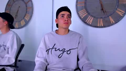 Snapshot of mike_0233 chatting on January 10, 8:07 am Mike 0233 online show from January 10, 8:07 am