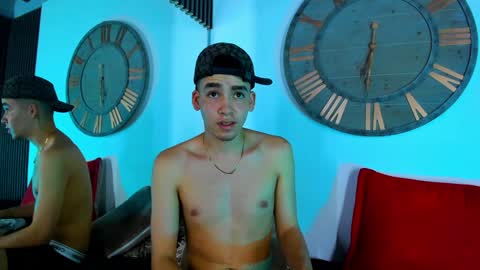 Snapshot of mike_0233 chatting on February 1, 10:05 am Mike 0233 online show from February 1, 10:05 am