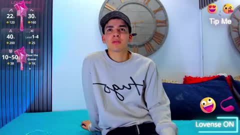 Snapshot of mike_0233 chatting on February 28, 4:10 am Mike 0233 online show from February 28, 4:10 am