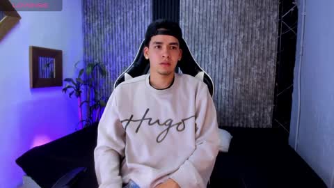 Snapshot of mike_0233 chatting on September 26, 5:11 am Mike 0233 online show from September 26, 5:11 am