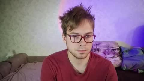 Snapshot of mike_peach chatting on December 6, 4:06 pm mike_peach online show from December 6, 4:06 pm