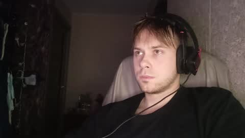 Snapshot of mike_peach chatting on January 15, 2:38 am mike_peach online show from January 15, 2:38 am