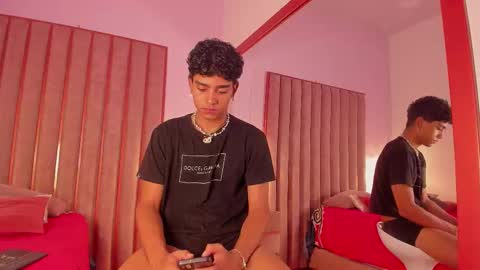 Snapshot of mike_thomsonn chatting on February 1, 7:45 pm Mike Thomsonn online show from February 1, 7:45 pm