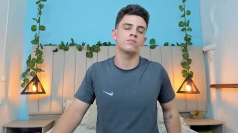 Snapshot of mikecooper_ chatting on December 22, 2:49 am Mike Cooper online show from December 22, 2:49 am