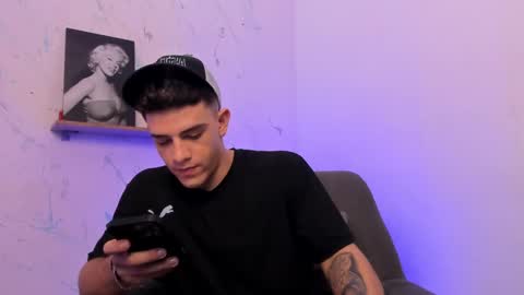 Snapshot of mikecooper_ chatting on February 19, 8:22 am Mike Cooper online show from February 19, 8:22 am