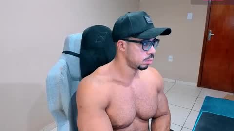 Snapshot of mikehotk chatting on October 13, 7:14 pm mikehotk online show from October 13, 7:14 pm